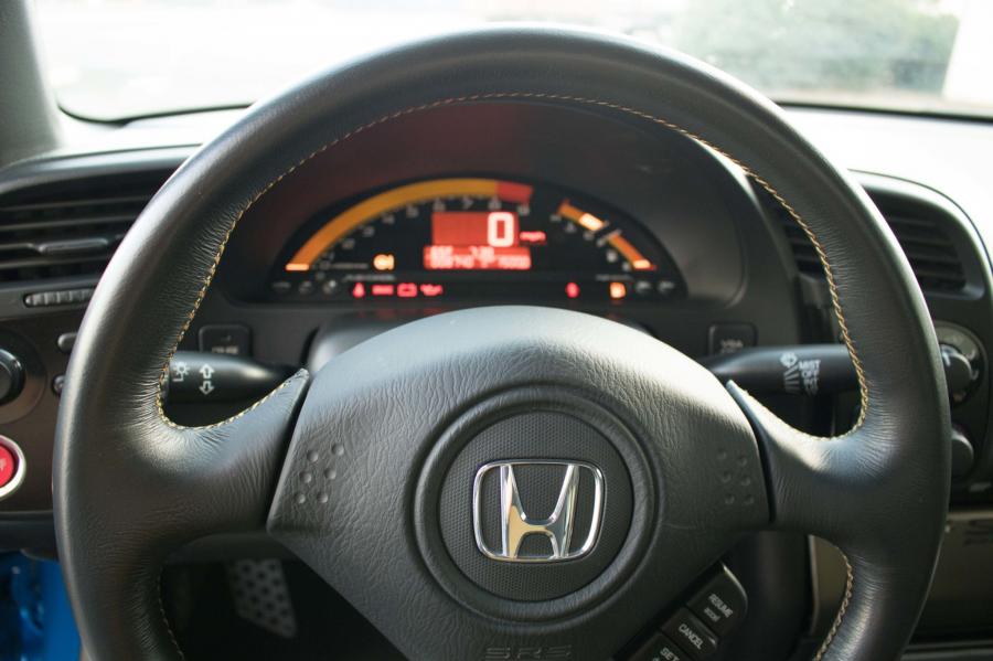 Панель приборов Honda S2000 CR (AP2) 2008 года  (фото 92 из 180)
